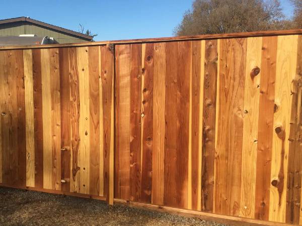 lockboard privacy fence