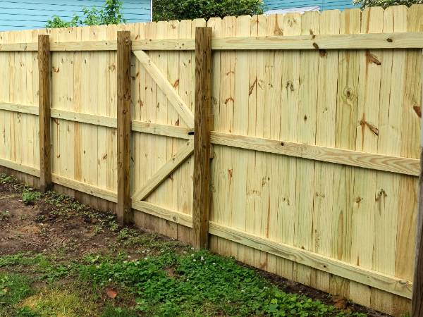 stockade privacy fence
